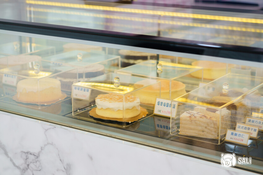 2度C Ni Guo 逢甲店|台中伴手禮,千層蛋糕口味多元,彌月禮推薦 - 莎笠,小日子