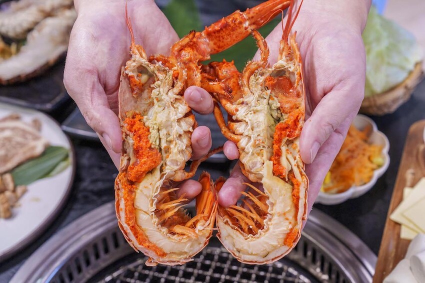 台中燒肉吃到飽 燒肉眾精緻炭火燒肉｜兩個小時無限吃，超值優惠日本A5和牛吃到飽