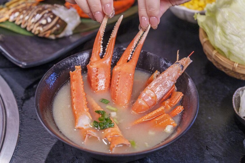 台中燒肉吃到飽 燒肉眾精緻炭火燒肉｜兩個小時無限吃，超值優惠日本A5和牛吃到飽