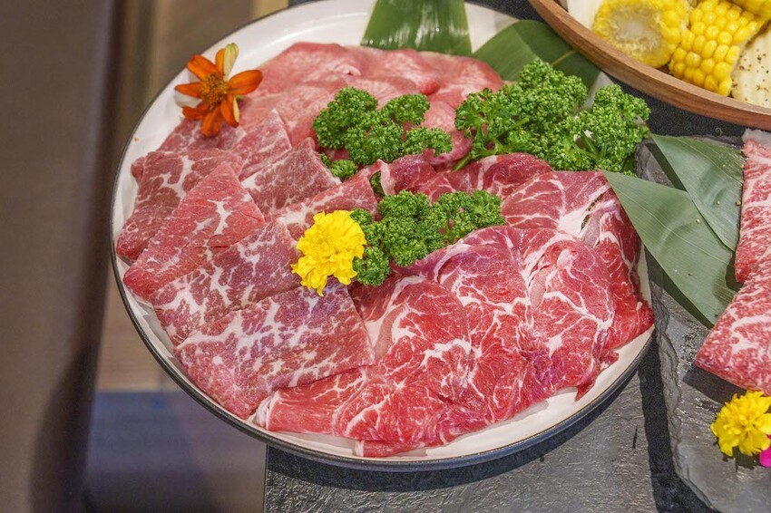 台中燒肉吃到飽 燒肉眾精緻炭火燒肉｜兩個小時無限吃，超值優惠日本A5和牛吃到飽