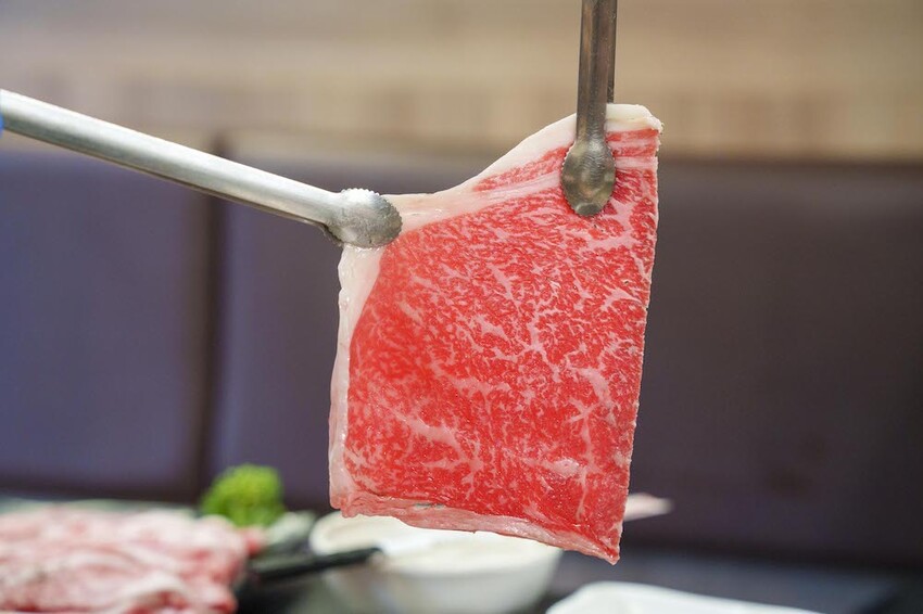 台中燒肉吃到飽 燒肉眾精緻炭火燒肉｜兩個小時無限吃，超值優惠日本A5和牛吃到飽