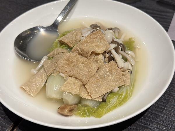 台北市大安區[大安區美食] 漢來名人坊 台北敦化sogo 漢來美食高級粵菜餐廳 #東區美食 忠孝敦化美食 @蛋寶趴趴go