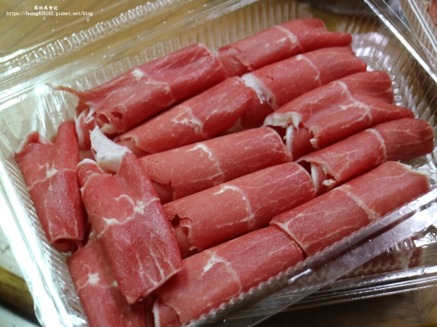 【台北萬華區】防疫六人套餐『新馬辣經典麻辣鍋-昆明店』月底前訂購加贈牛肚/牛筋/肥腸(三選一)