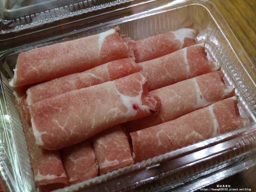 【台北萬華區】防疫六人套餐『新馬辣經典麻辣鍋-昆明店』月底前訂購加贈牛肚/牛筋/肥腸(三選一)