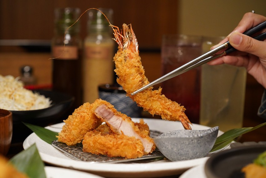 【晴木千層豬排Kimukatsu】新竹巨城7樓美食推薦,高麗菜絲、越光米、味噌湯、小菜皆為無限供應!(內有2020全新菜單) - 阿華田的美食日記