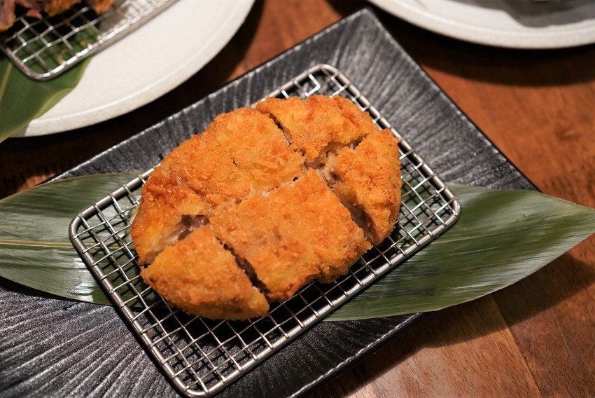 【晴木千層豬排Kimukatsu】新竹巨城7樓美食推薦,高麗菜絲、越光米、味噌湯、小菜皆為無限供應!(內有2020全新菜單) - 阿華田的美食日記