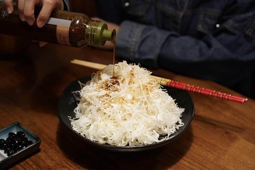 【晴木千層豬排Kimukatsu】新竹巨城7樓美食推薦,高麗菜絲、越光米、味噌湯、小菜皆為無限供應!(內有2020全新菜單) - 阿華田的美食日記