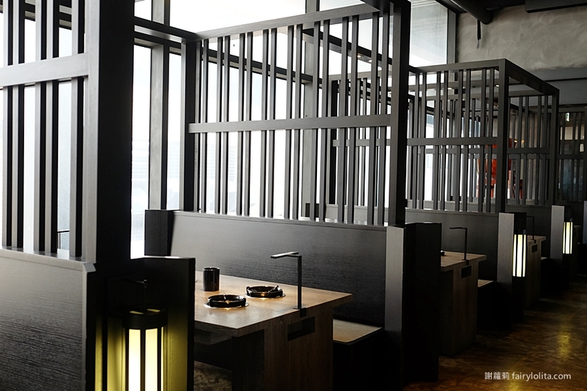 村民食堂 食大鍋 STOCKPOT。讓你胃袋滿到溢出來不用300元，自助吧無限吃到飽，飲料、甜點通通呷免驚！ @蹦啾♥謝蘿莉 La vie heureuse