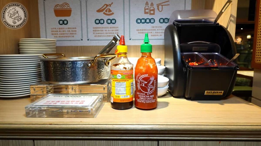 南港車站越亮越南料理!超道地火車頭河粉 皇朝火鍋等你來吃。