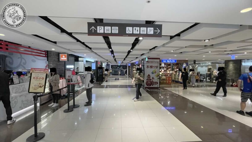 南港車站越亮越南料理!超道地火車頭河粉 皇朝火鍋等你來吃。