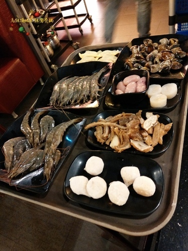 馬辣 頂級麻辣鴛鴦麻辣火鍋(台北中山店)︱大湖草莓吃到飽、鴛鴦麻辣鍋，天冷了就愛這一鍋