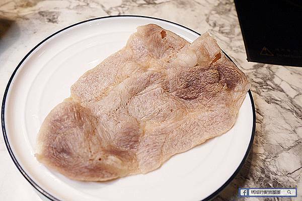 中山區火鍋【一品府御膳鍋物】香氣逼人的麻油鍋&香濃起司牛奶鍋/錦州街火鍋推薦/台北美食