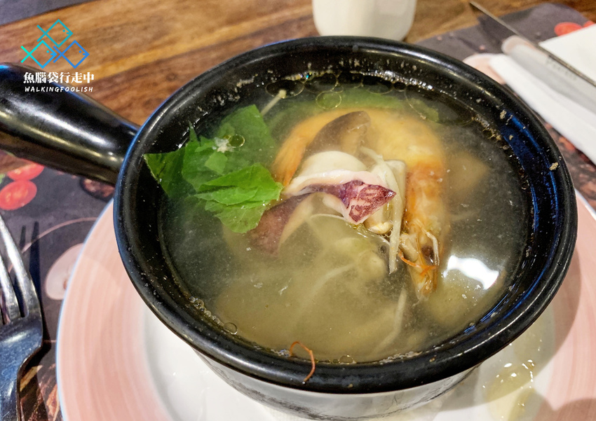 魚腦袋行走中＿台東美食＿歐鄉牛排館02拷貝.jpg