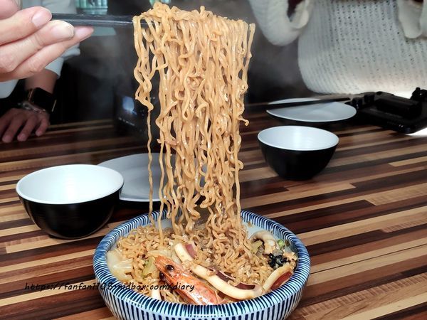 【中和居酒屋】招酒晚五izakaya #串燒 #生啤酒 #鍋物 #燒烤 #中和美食 #南勢角站 (4).jpg