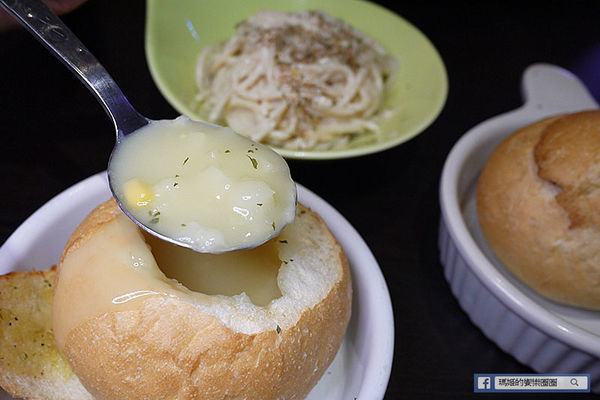 新莊牛排【辛巴原味炭烤牛排】振興加碼送和牛/用三倍券搶好康/歡樂吧自助無限