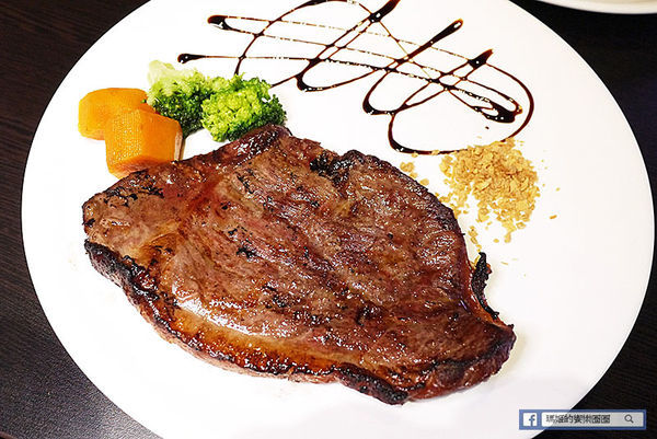 新莊牛排【辛巴原味炭烤牛排】振興加碼送和牛/用三倍券搶好康/歡樂吧自助無限