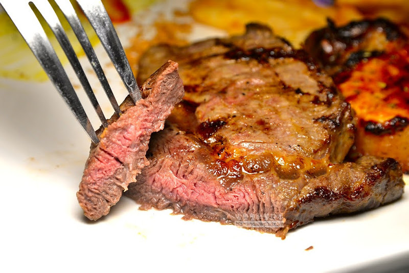 辛巴原味炭烤牛排-靠近輔大站的新莊牛排,歡樂自助吧法式麵包盅玉米濃湯吃到飽