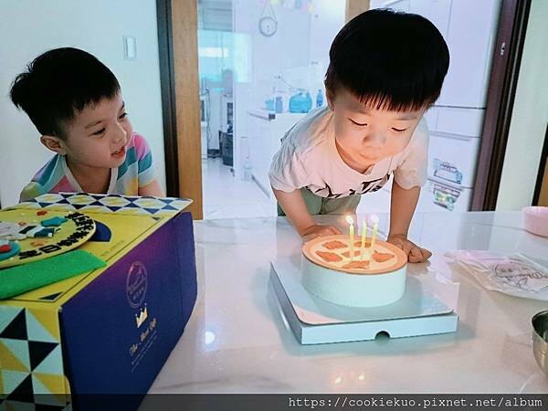 LINE_ALBUM_誰的蛋糕_220624_20 LINE_ALBUM_誰的蛋糕_220624_20