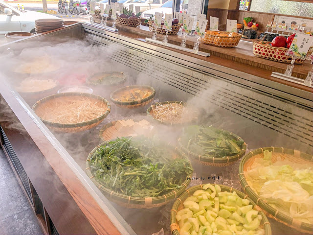 【台中 西屯】涮乃葉-日式涮涮鍋吃到飽(福科店)🍲平日午餐只要$378起就能吃到飽,除了火鍋,裡頭咖哩飯也很不錯,霜淇淋更是令人回味😋