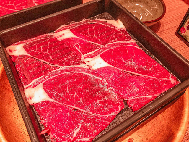 【台中 西屯】涮乃葉-日式涮涮鍋吃到飽(福科店)🍲平日午餐只要$378起就能吃到飽,除了火鍋,裡頭咖哩飯也很不錯,霜淇淋更是令人回味😋