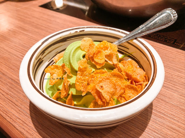 【台中 西屯】涮乃葉-日式涮涮鍋吃到飽(福科店)🍲平日午餐只要$378起就能吃到飽,除了火鍋,裡頭咖哩飯也很不錯,霜淇淋更是令人回味😋