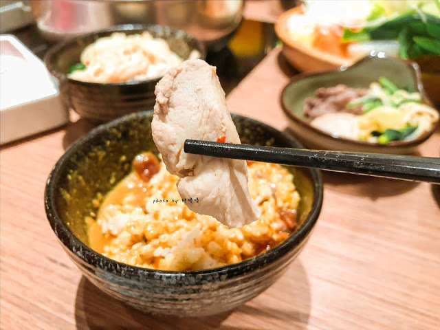 【台中 西屯】涮乃葉-日式涮涮鍋吃到飽(福科店)🍲平日午餐只要$378起就能吃到飽,除了火鍋,裡頭咖哩飯也很不錯,霜淇淋更是令人回味😋