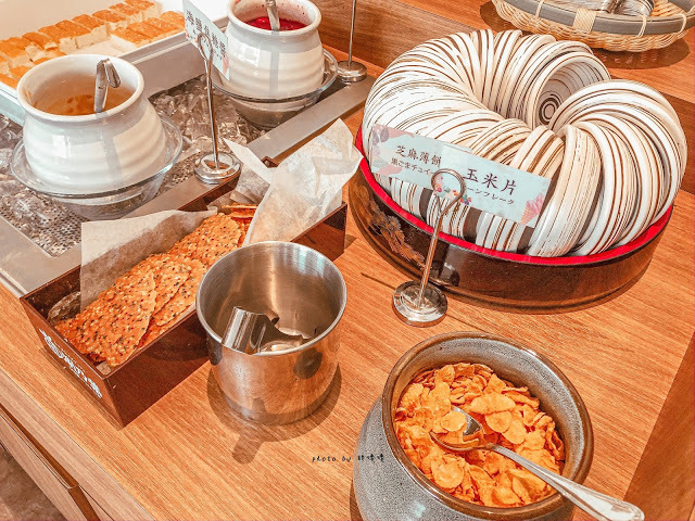 【台中 西屯】涮乃葉-日式涮涮鍋吃到飽(福科店)🍲平日午餐只要$378起就能吃到飽,除了火鍋,裡頭咖哩飯也很不錯,霜淇淋更是令人回味😋