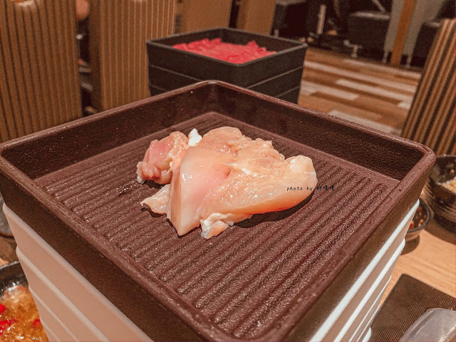 【台中 西屯】涮乃葉-日式涮涮鍋吃到飽(福科店)🍲平日午餐只要$378起就能吃到飽,除了火鍋,裡頭咖哩飯也很不錯,霜淇淋更是令人回味😋