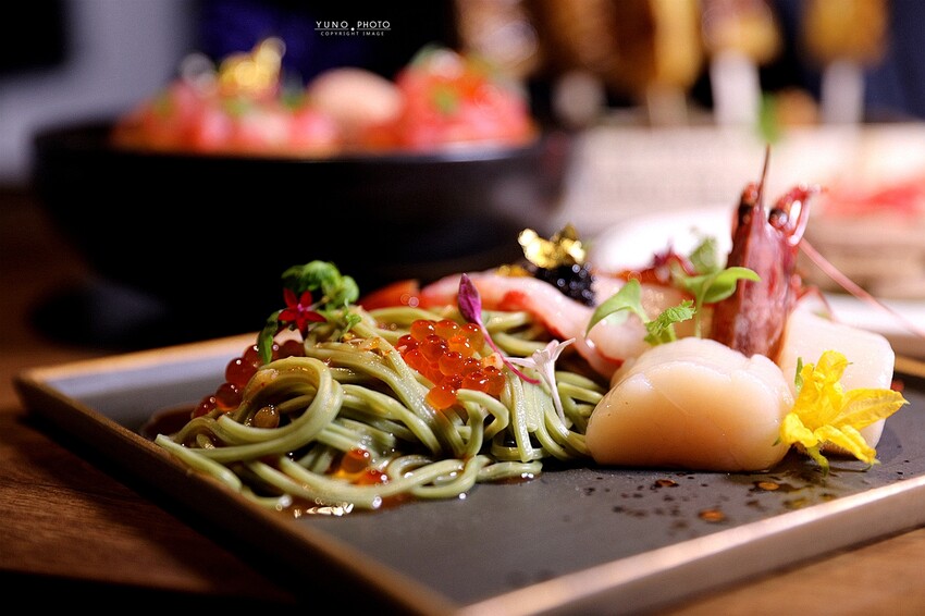 隱身僻靜巷弄裡的老宅微醺感餐酒館!視覺與味覺的華麗饗宴。菜單價位(捷運六張犁站)