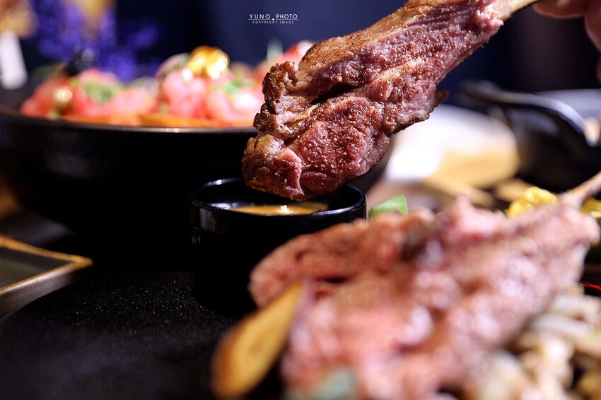 隱身僻靜巷弄裡的老宅微醺感餐酒館!視覺與味覺的華麗饗宴。菜單價位(捷運六張犁站)