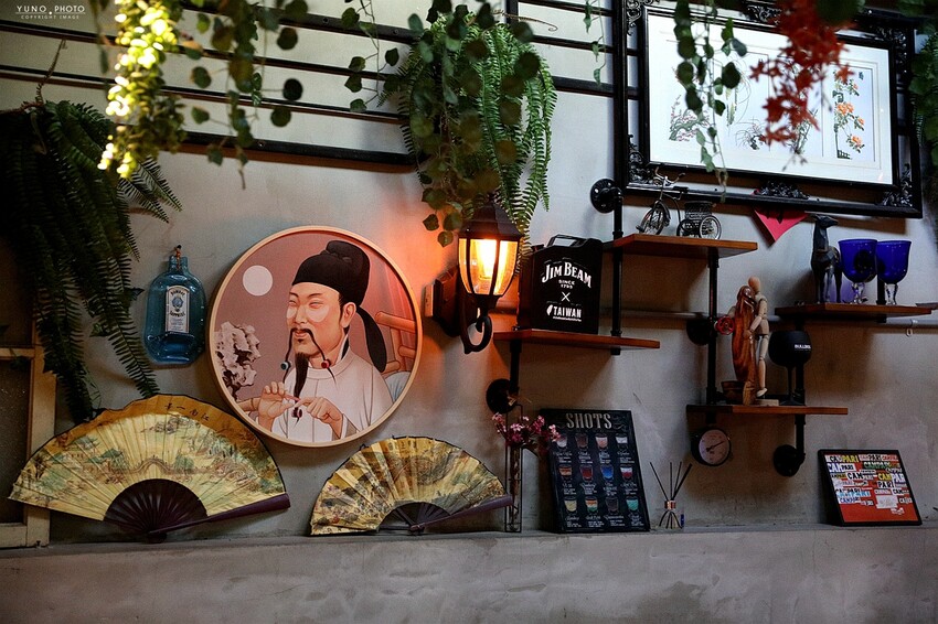 隱身僻靜巷弄裡的老宅微醺感餐酒館!視覺與味覺的華麗饗宴。菜單價位(捷運六張犁站)