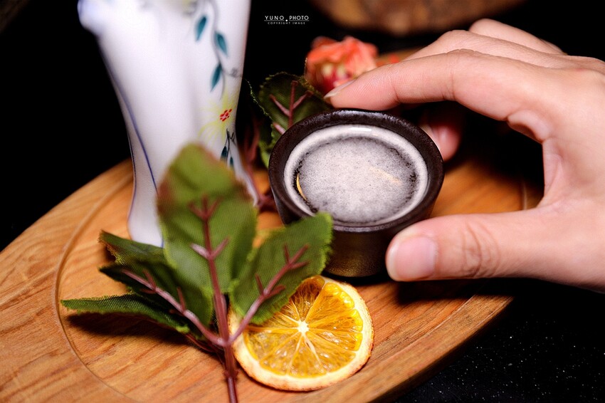 隱身僻靜巷弄裡的老宅微醺感餐酒館!視覺與味覺的華麗饗宴。菜單價位(捷運六張犁站)