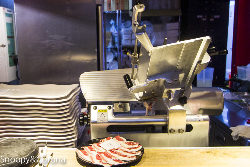 【台北美食】中山區火鍋推薦｜中山區聚餐推薦｜丼賞和食日本料理&嗨蝦蝦三杯醉蝦石頭火鍋林森旗艦店～全台第一間三杯醉蝦石頭火鍋的第一品牌