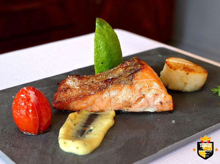 台南牛排/全台首間老屋門市/庭園式獨棟建築/濃濃復古懷舊風/全店使用美國牛/桌邊服務細心周到-「王品牛排台南健康店」