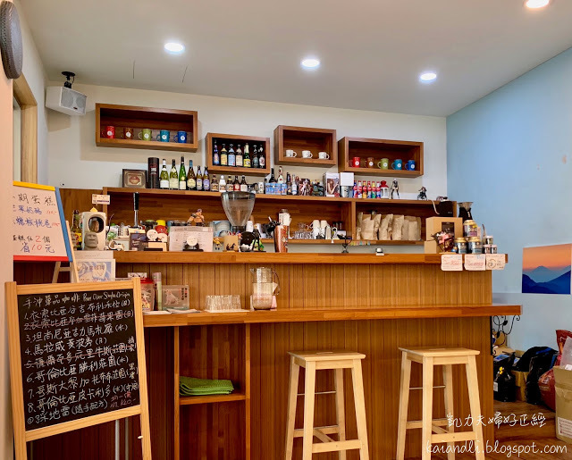 【高雄前鎮咖啡館 】分號咖啡 Semicolon Café|座落城市角落,有個性的咖啡館,讓人待一個下午都不膩。