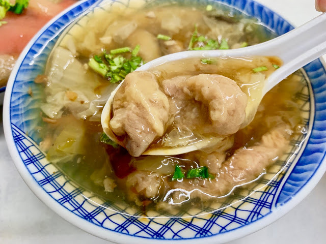 【高雄鹽埕小吃】新高肉圓|飄香一甲子,筍香肉圓+香菇肉羹,便宜又好吃
