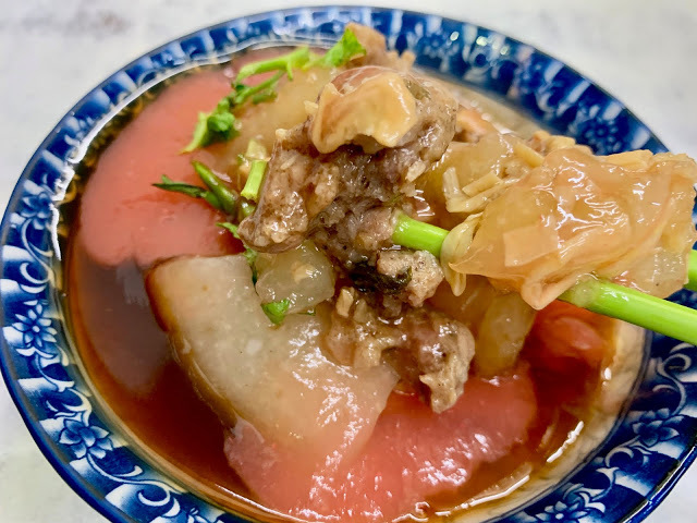 【高雄鹽埕小吃】新高肉圓|飄香一甲子,筍香肉圓+香菇肉羹,便宜又好吃