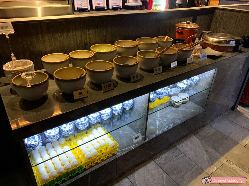 麻辣鴛鴦鍋│豐富自助吧＆高級和牛吃到飽！疫情期間，外帶/外送多人套餐組合優惠～丹尼的吃喝玩樂 dannyslife.blog