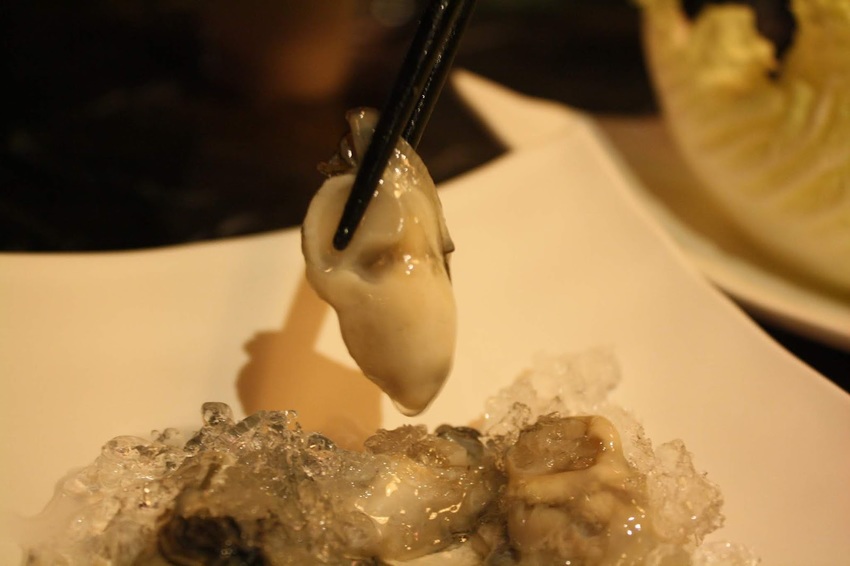 【松江南京美食】石撈麻辣鴛鴦鍋-和牛、牛小排、藍鑽蝦...等多種高檔食材吃到飽,還有啤酒無限暢飲,聚餐的好選擇!