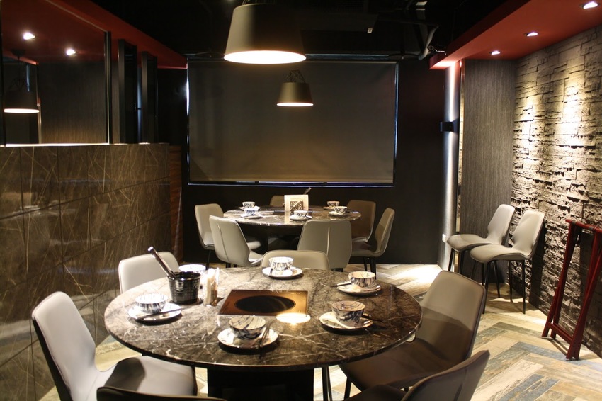 【松江南京美食】石撈麻辣鴛鴦鍋-和牛、牛小排、藍鑽蝦...等多種高檔食材吃到飽,還有啤酒無限暢飲,聚餐的好選擇!