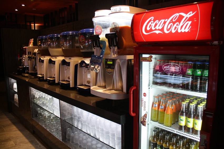 【松江南京美食】石撈麻辣鴛鴦鍋-和牛、牛小排、藍鑽蝦...等多種高檔食材吃到飽,還有啤酒無限暢飲,聚餐的好選擇!