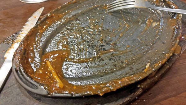 【三重美食】三重牛德華牛排館-CP值爆表!不到200元就能吃到厚度超過3公分的巨厚牛排