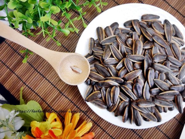 年節零食推薦【徽記煮瓜子】年售出逾4,000噸 超過1,500億顆煮瓜子 #五種口味 #葵瓜子 (14).JPG