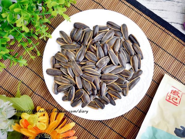 年節零食推薦【徽記煮瓜子】年售出逾4,000噸 超過1,500億顆煮瓜子 #五種口味 #葵瓜子 (6).JPG