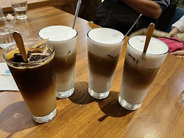 板橋車站2樓成真咖啡~環球百貨~