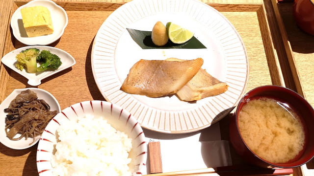 文青打卡聖地！小器食堂 華山店：品味極簡精緻的家庭定食∣ 台北中正區 忠孝新生站 華山美食