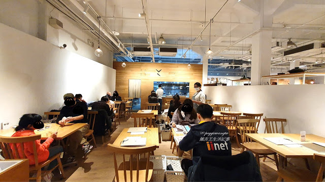 文青打卡聖地！小器食堂 華山店：品味極簡精緻的家庭定食∣ 台北中正區 忠孝新生站 華山美食