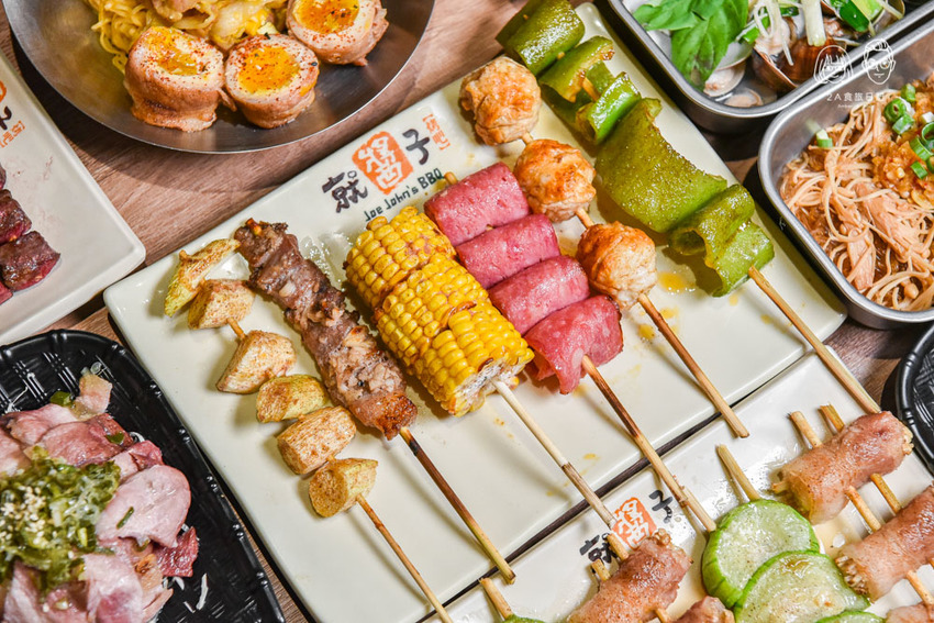 就醬子烤吧東山店-台中北屯區美食-鄰近大坑步道的平價串燒燒烤餐廳，新品鹹蛋炒泡麵超濃郁！