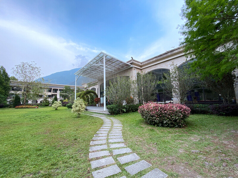 楓樺台一渡假村(台一生態休閒農場)全台唯一花神廟,40000坪花園綠地,四季花卉美不勝收~森林戲水,泳池沙池,親