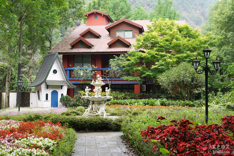 楓樺台一渡假村(台一生態休閒農場)全台唯一花神廟,40000坪花園綠地,四季花卉美不勝收~森林戲水,泳池沙池,親